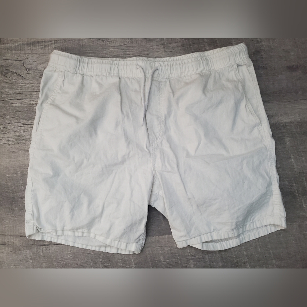 Men's White Casual Drawstring Shorts